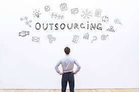 The Benefits of Outsourcing IT (Even If You Have an Internal Team)